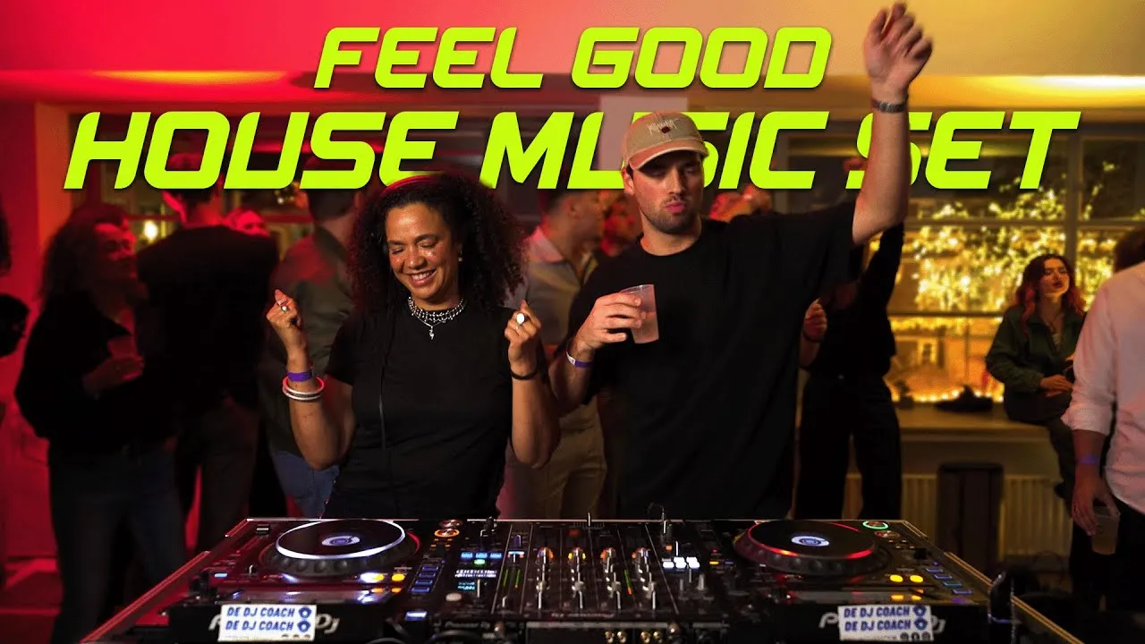 EDMÉ and Thomas Foort back-to-back during a REV Radio session